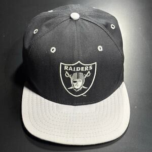 Vintage 90’s Oakland Los Angeles Raiders Wool New Era Low Profile SnapBack
